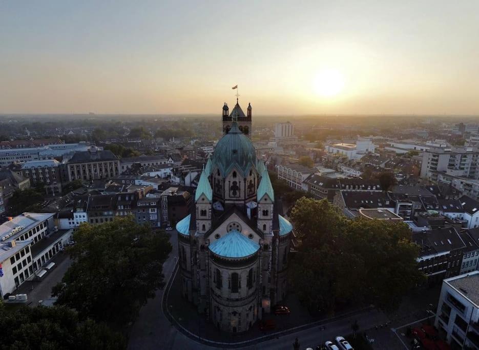 3 Og Direkt An Der Laga 2026 - Gemuetliche Stadtwohnung Am Neusser Markt! Zewnętrze zdjęcie
